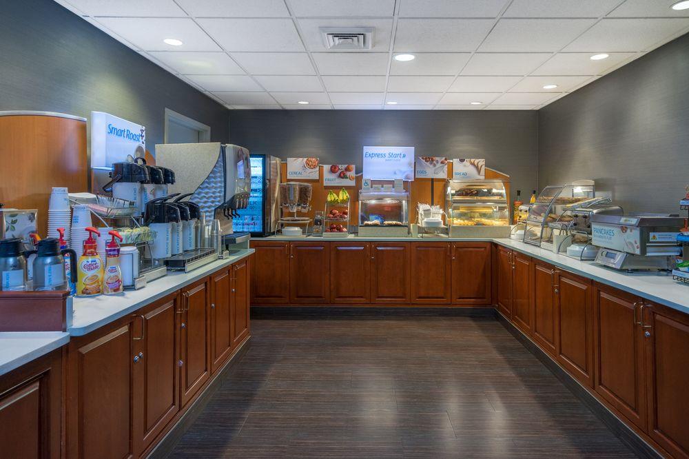 Holiday Inn Express Hotel & Suites Easton By Ihg Exterior photo