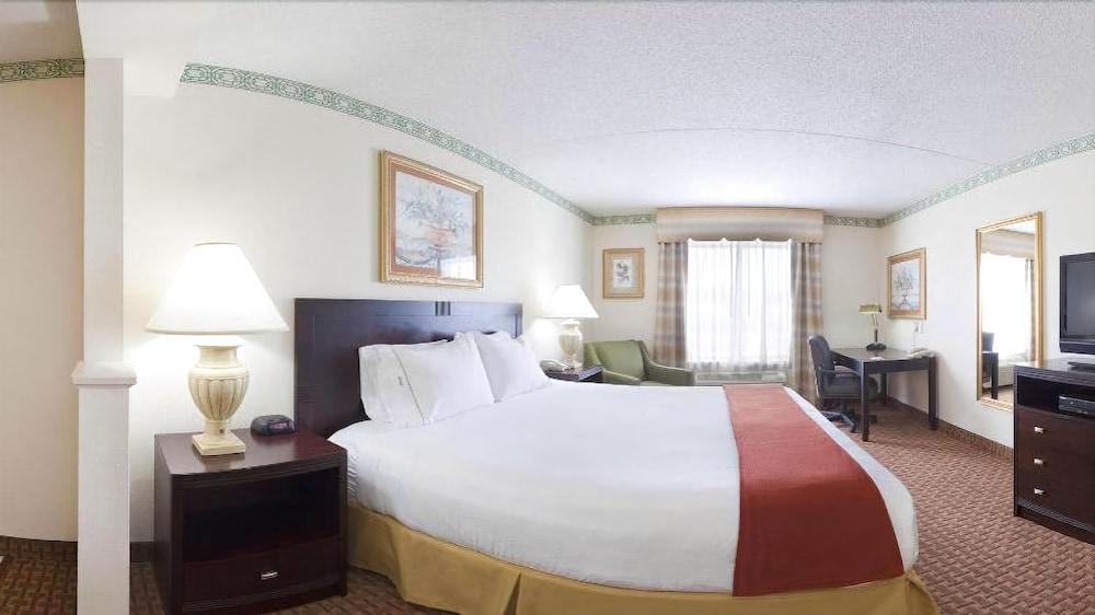 Holiday Inn Express Hotel & Suites Easton By Ihg Exterior photo