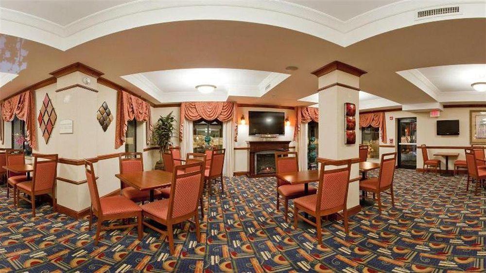 Holiday Inn Express Hotel & Suites Easton By Ihg Exterior photo