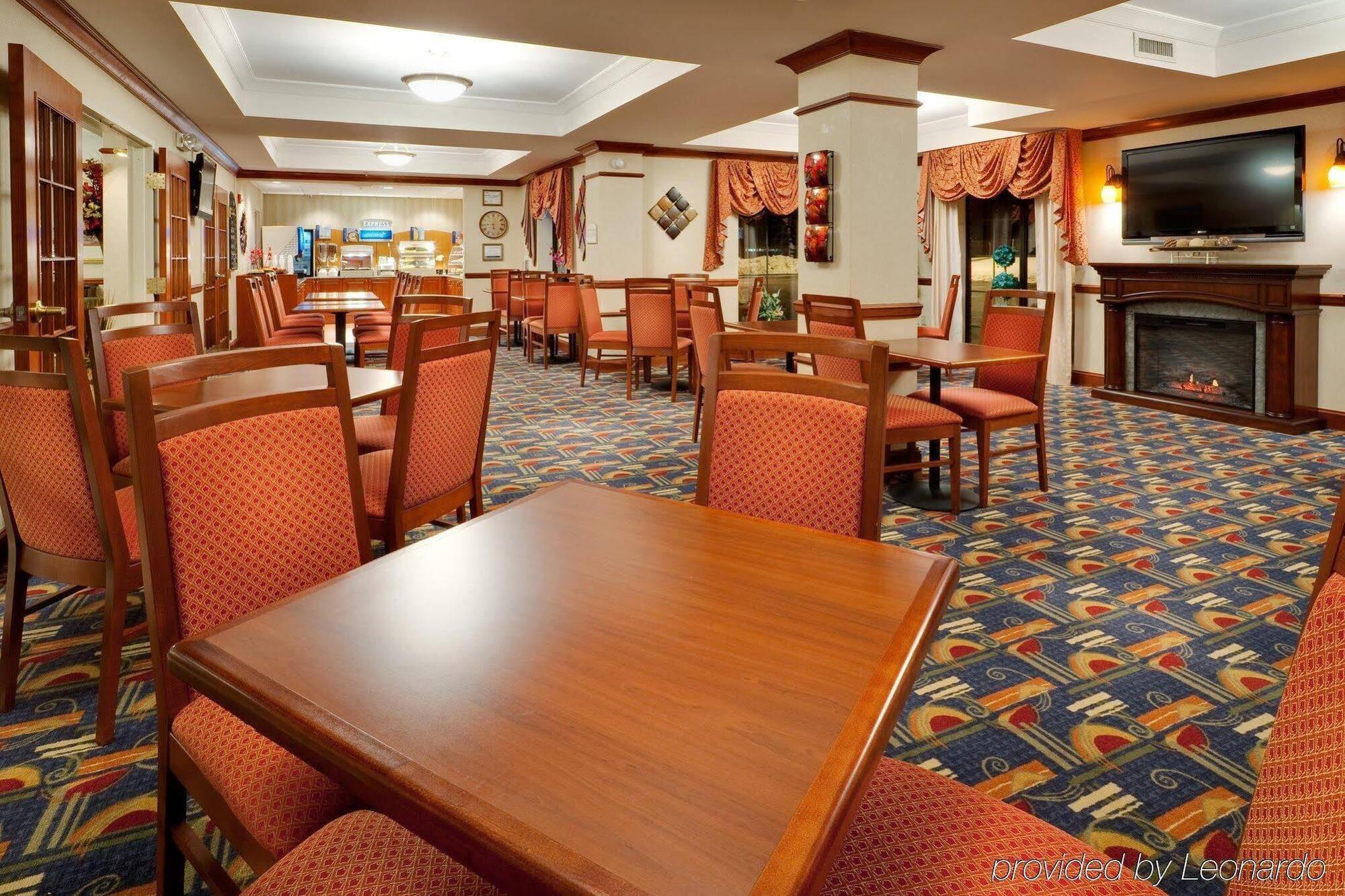 Holiday Inn Express Hotel & Suites Easton By Ihg Exterior photo