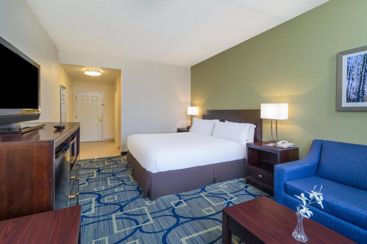 Holiday Inn Express Hotel & Suites Easton By Ihg Exterior photo